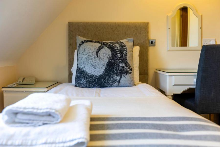 Swan Revived Hotel Milton Keynes Exterior photo